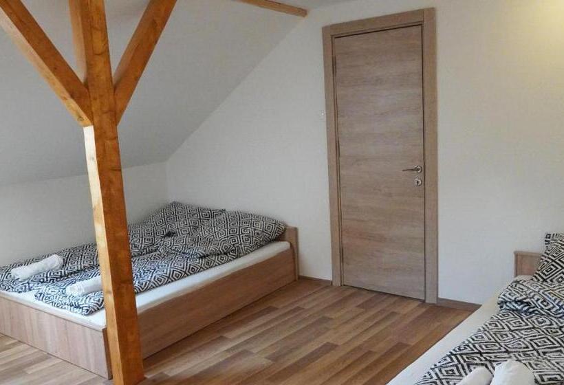 스탠다드 트리플 룸, Pajkos Póni Vendégház