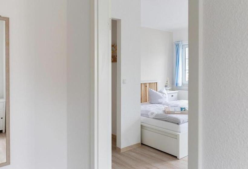 اتاق استاندارد سه تخته با بالکن, Pension Zur Regatta