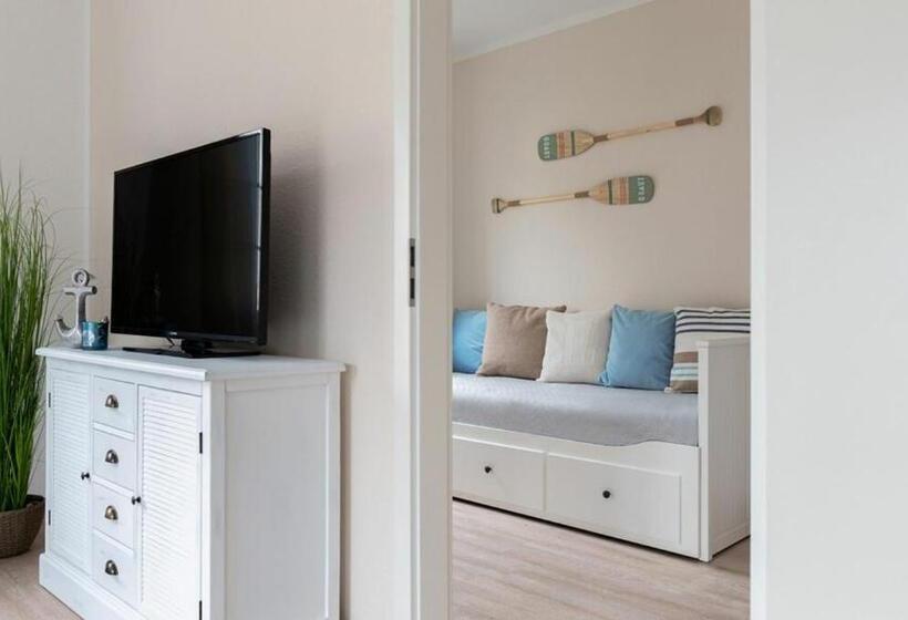 اتاق استاندارد سه تخته با بالکن, Pension Zur Regatta