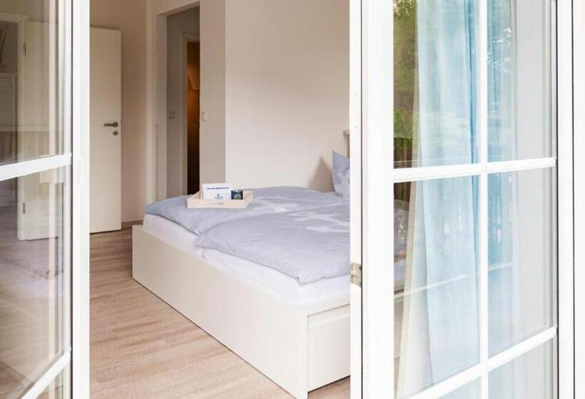 اتاق استاندارد سه تخته با بالکن, Pension Zur Regatta