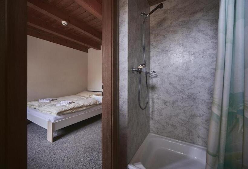 Номер Стандарт, Alpine Base Hostel   Adults Only