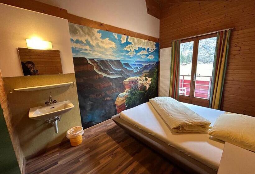 Номер Стандарт с Балконом, Alpine Base Hostel   Adults Only