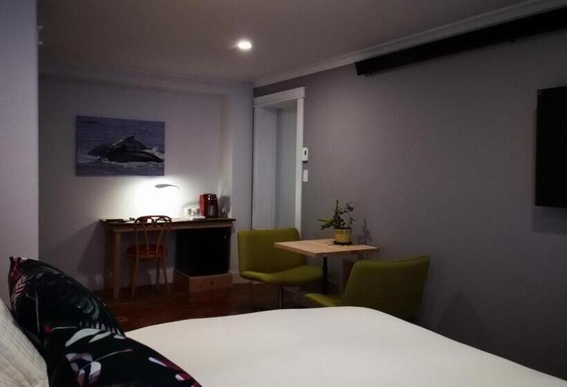 غرفة قياسية مزوَّدة بشُرفة, Au Cachalot Caché Le Gîte Hôtel