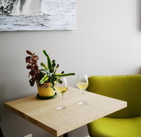 غرفة قياسية مزوَّدة بشُرفة, Au Cachalot Caché Le Gîte Hôtel