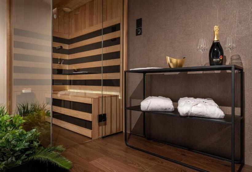 اتاق لوکس با وان آب گرم, Degrassi Boutique Garni Hotel Izola