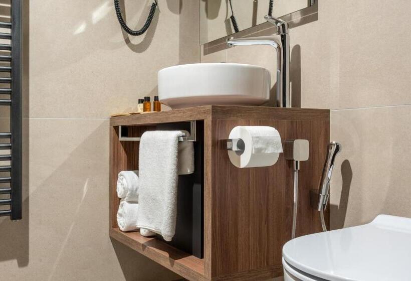 اتاق لوکس با وان آب گرم, Degrassi Boutique Garni Hotel Izola