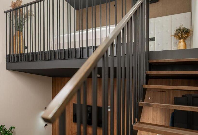 اتاق لوکس, Degrassi Boutique Garni Hotel Izola