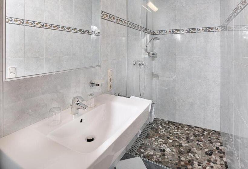 バルコニー付きスタンダードルーム, Haus Obermühle