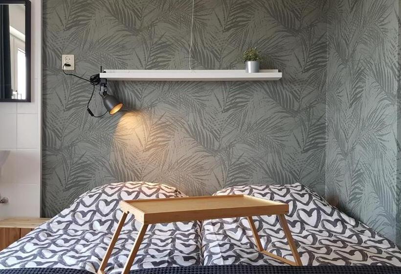 带共用浴室的标准房间, Sportpension Heartstay