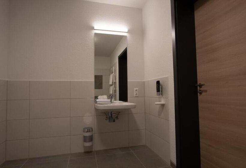 Номер Стандарт Адаптированный для Инвалидов, Central Hotel Wagenfeld