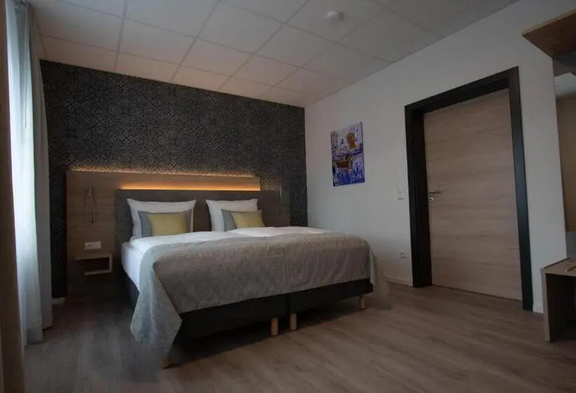 デラックススイート, Central Hotel Wagenfeld