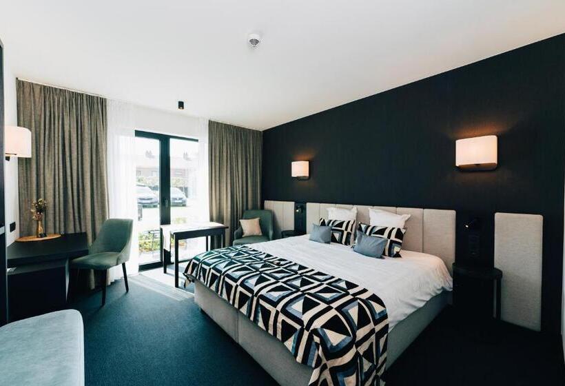 Номер Стандарт с Террасой, Factory