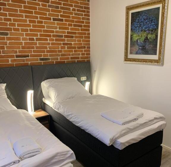 חדר סטנדרט, Haus 8