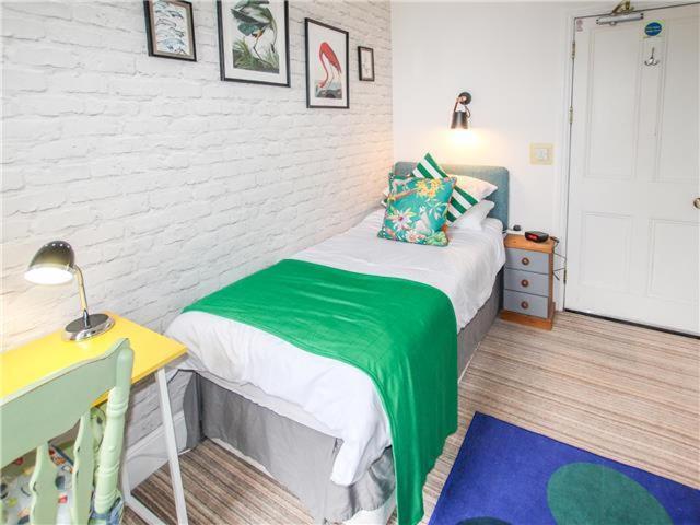 Номер Стандарт Индивидуальный Совместная Ванная, Lansdowne Simply Stay