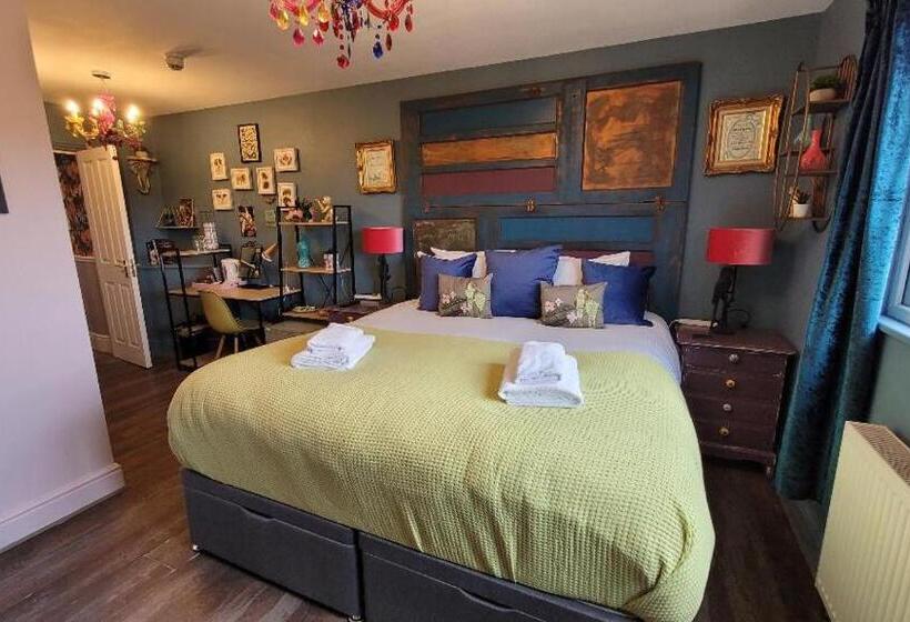 Люкс Superior, Lansdowne Simply Stay