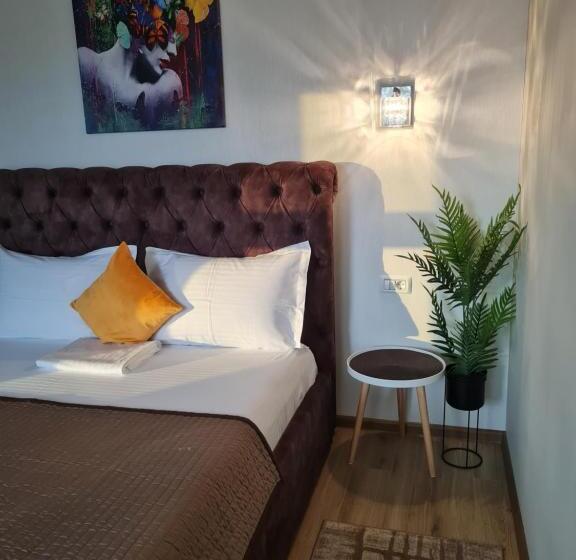 Quarto Deluxe com Sacada, Vila Mrv