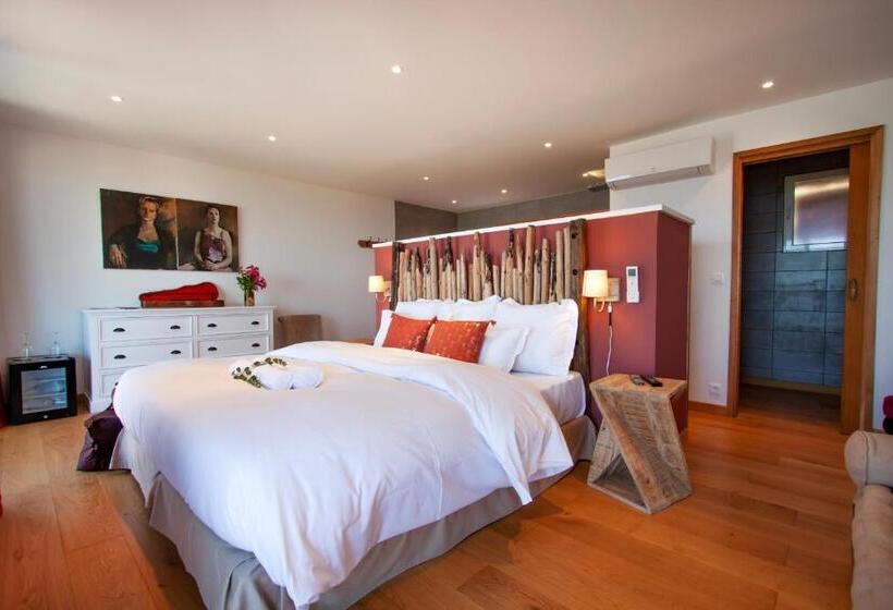 豪华海景房带阳台, Villa Kirssis