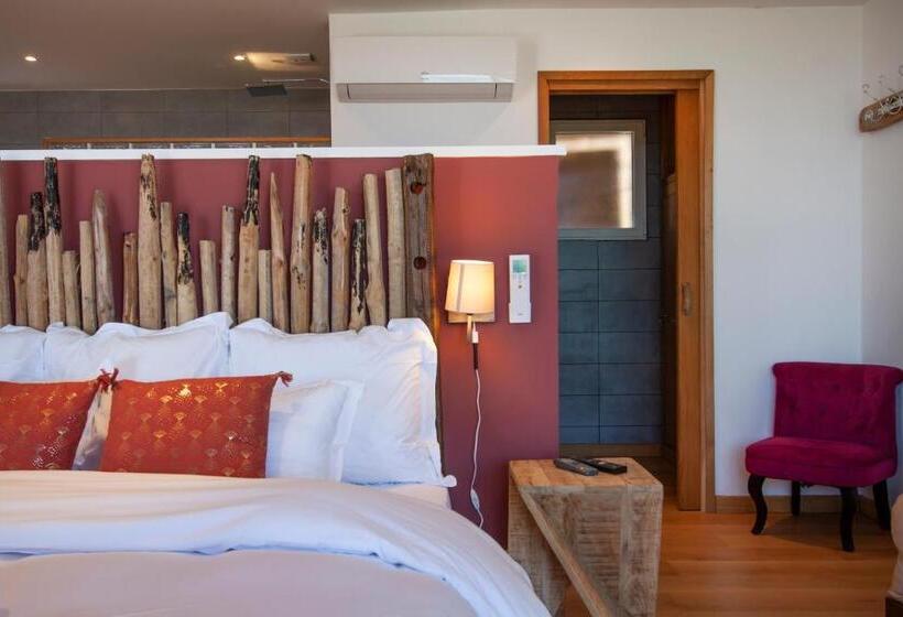 豪华海景房带阳台, Villa Kirssis