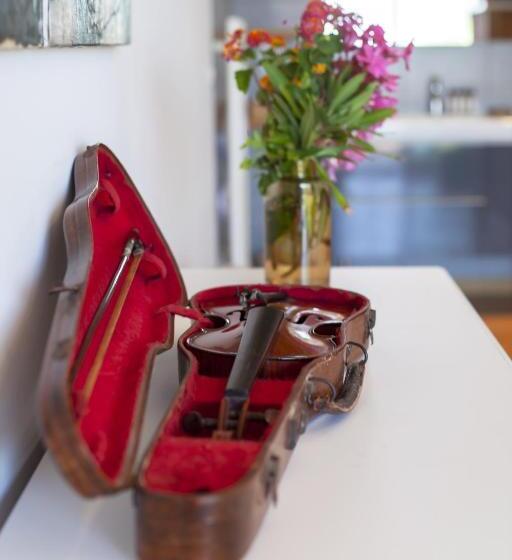 豪华海景房带阳台, Villa Kirssis