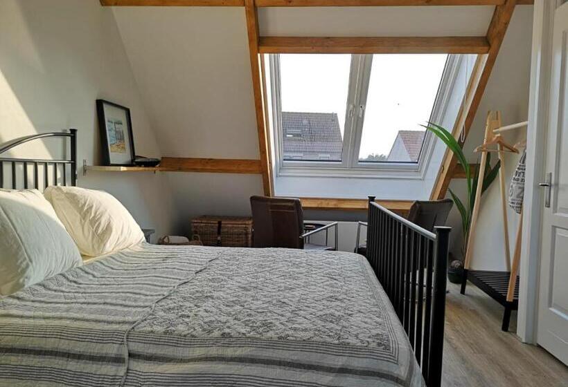 Standard room with outdoor bath, Studio B&b Zeeuws Licht