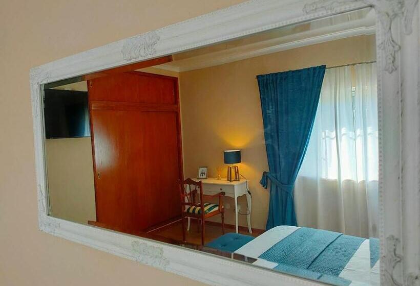اتاق استاندارد با سرویس بهداشتی مشترک, Villa Shardana B&b