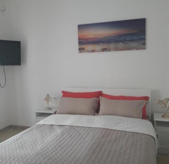 غرفة قياسية, Casa Corona