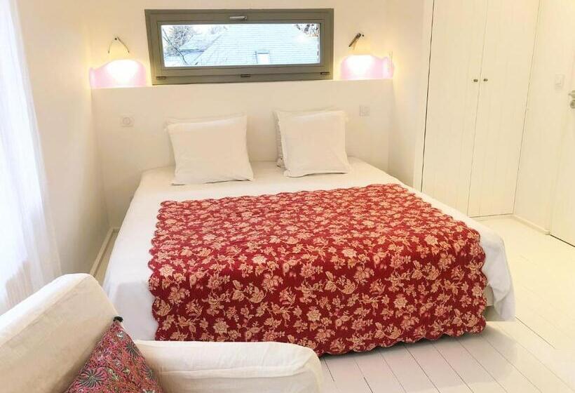 غرفة قياسية مزوَّدة بشُرفة, Denis & Virginie   Château à Pied   Parking Gratuit