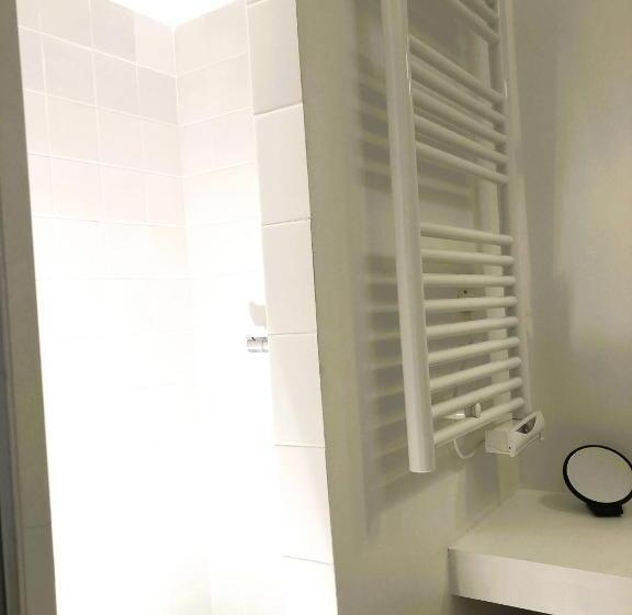 غرفة قياسية مزوَّدة بشُرفة, Denis & Virginie   Château à Pied   Parking Gratuit