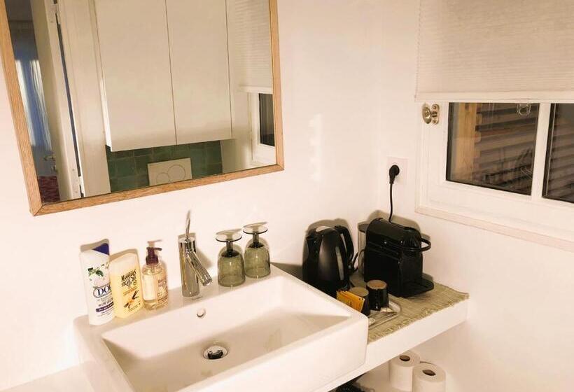 غرفة قياسية مزوَّدة بشُرفة, Denis & Virginie   Château à Pied   Parking Gratuit