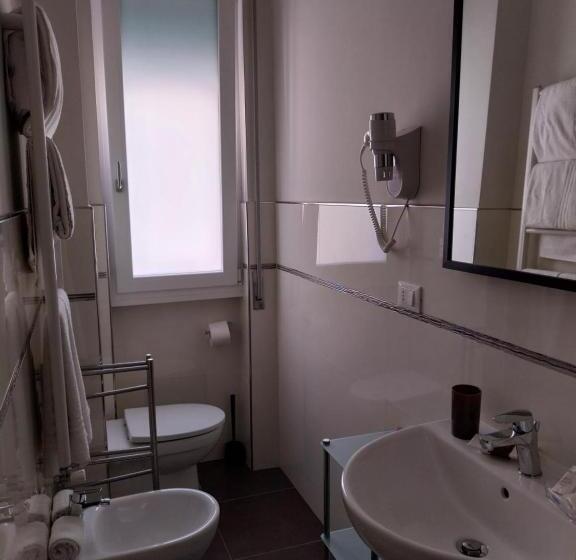 Standard room with outdoor bath, Una Stanza In Centro
