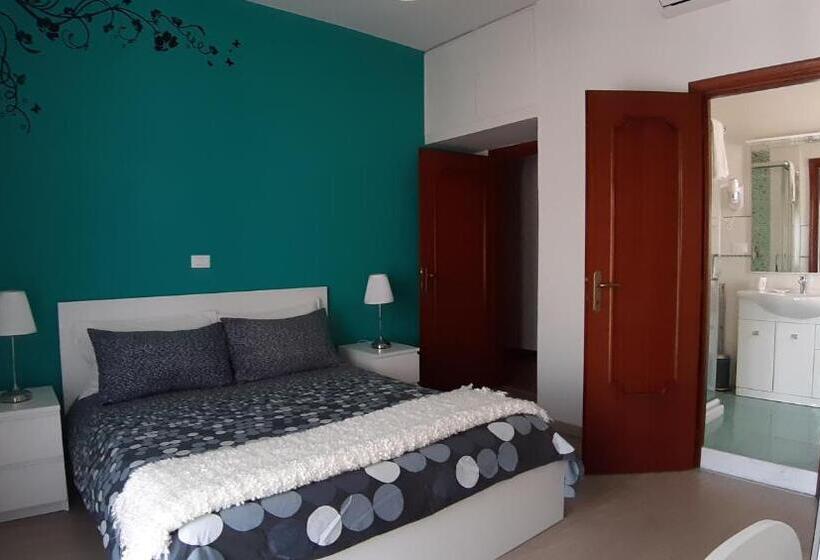 Номер Стандарт с Балконом, Una Stanza In Centro