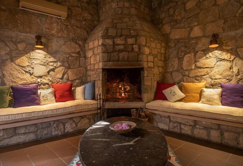 سوییت, Manej Urla