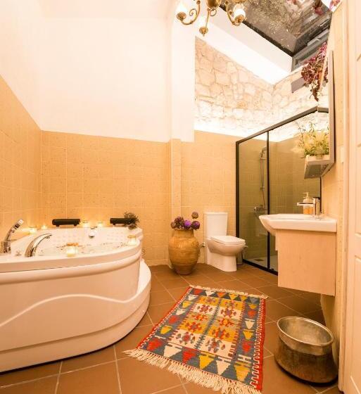 سوییت, Manej Urla