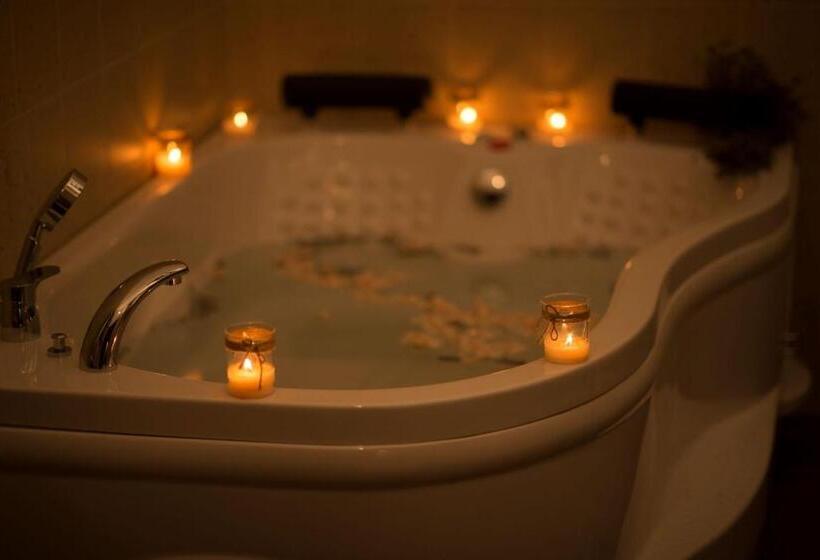 سوییت, Manej Urla