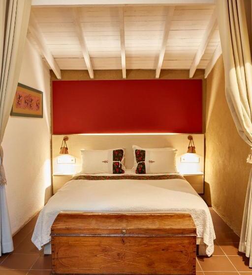 سوییت جونیور, Manej Urla