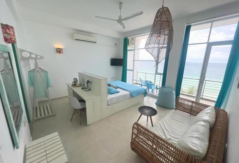 Номер Deluxe Вид на Море с Балконом, Trinco Beach By Dsk