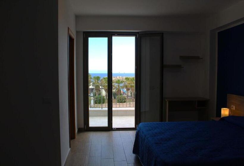 Номер Deluxe Вид на Море, Bed Ponente