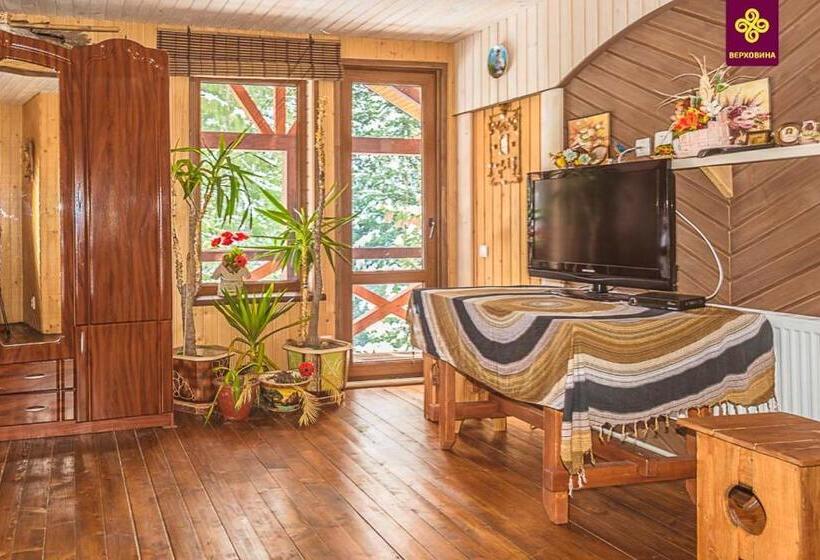 غرفة قياسية مزوَّدة بشُرفة, Kitica House