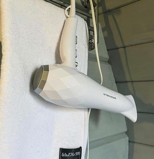 منزل غرفتين نوم, Kitica House