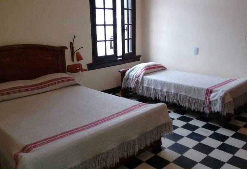 コンフォートトリプルルーム, Hostería Rural Monte Bérico