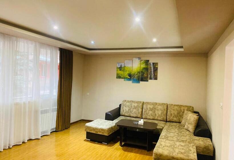 Хижина, Ani Resort