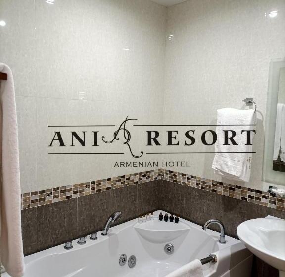 غرفة قياسية ثلاثية, Ani Resort
