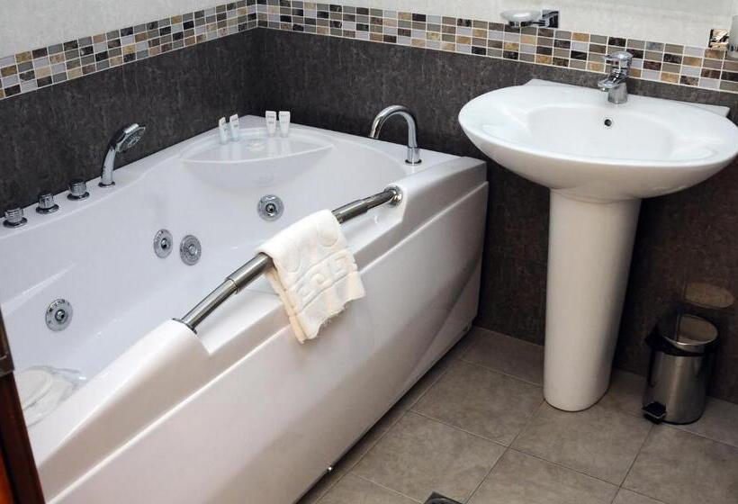 جناح مزوَّد بشرفة, Ani Resort