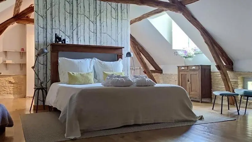 4 Sovrums Hus, La Source