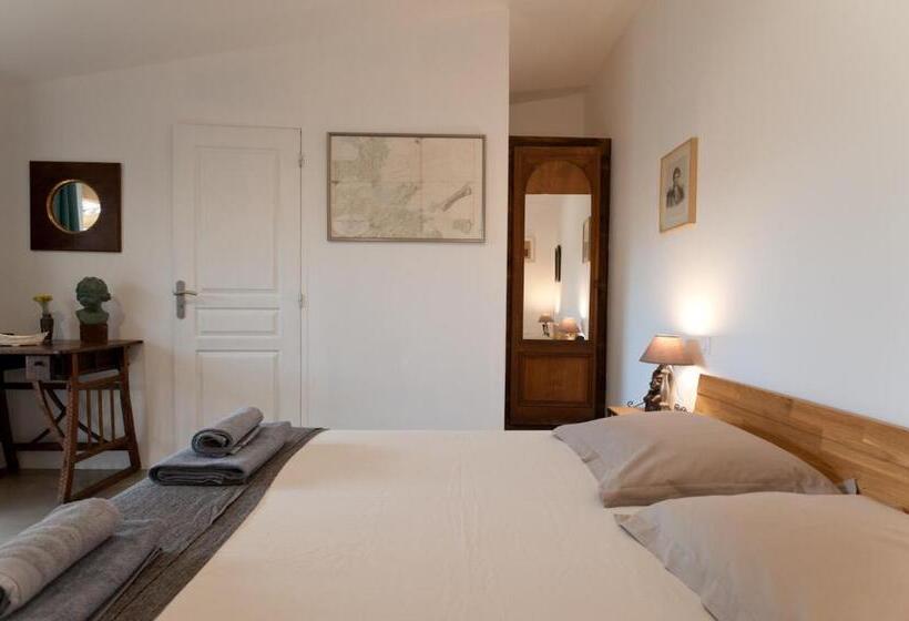 اتاق استاندارد اینتریور, Maison Tavolara