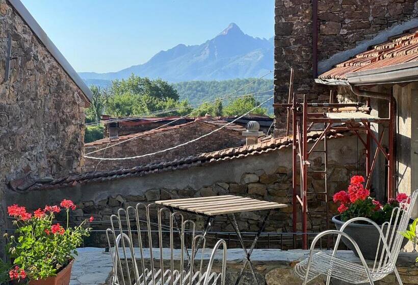 ガーデンビュースタンダードルーム, Agriturismo B&b Luna Di Quarazzana In Fivizzano Tuscany