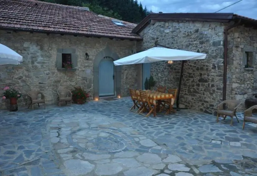 スタンダードトリプルルーム, Agriturismo B&b Luna Di Quarazzana In Fivizzano Tuscany