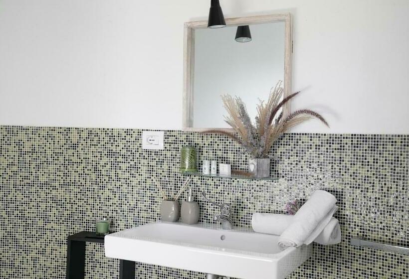 بنجلو ديلوكس, Is Cheas Wine Farm Boutique