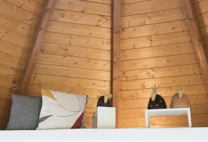 بنجلو ديلوكس, Is Cheas Wine Farm Boutique