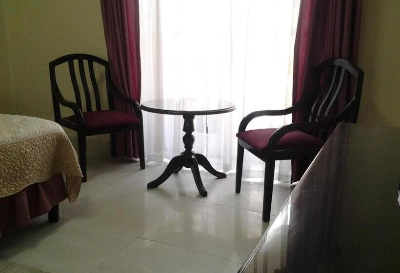 اتاق سوپریور یک تخته, Luz Palace